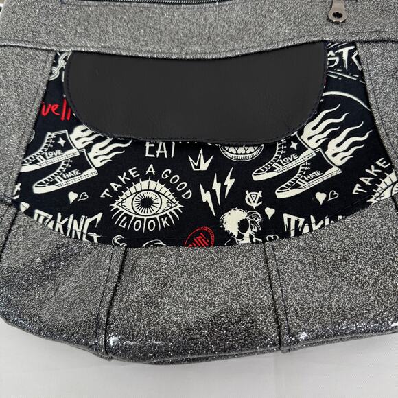 Cruella de Vil Villains Love Hate Vinyl Metallic Crossbody - Picture 9 of 10